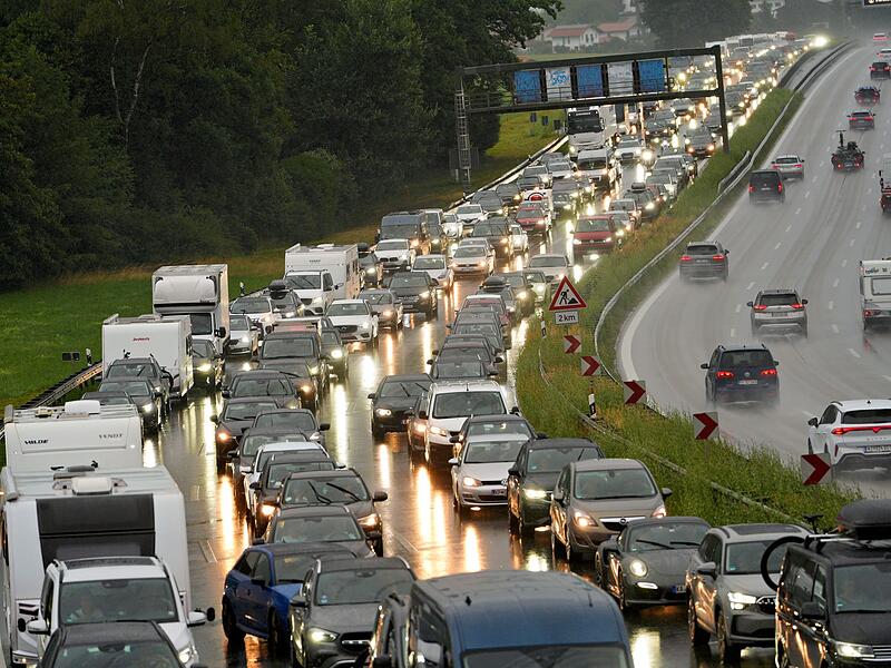 LKW -Unfall auf der A8