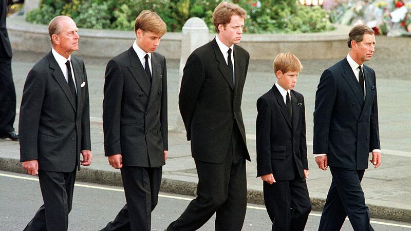 Trauerzug nach dem Tod Prinzessin Dianas Trauerzug nach dem Tod Prinzessin Dianas