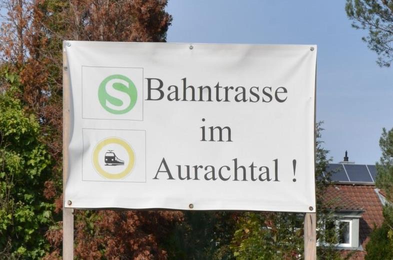 Der Wunsch nach einer Bahntrasse im Aurachtal ist Dauerbrenner in Herzogenaurach. Der Wunsch nach einer Bahntrasse im Aurachtal ist Dauerbrenner in Herzogenaurach.