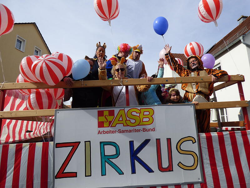Faschingsumzug Neunkirchen am Brand 2025Faschingsumzug Neunkirchen am Brand 2025
