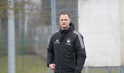 Ordnet seine Rote Karte ein: FCC-II-Trainer Christian Schiebel.