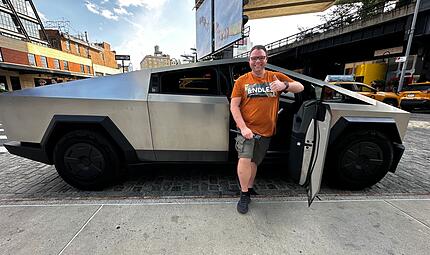 Burghaig Tesla-Stammtisch Michael Kapitza ist in einem selbst fahrenden Tesla Cybertuck durch New York gefahren und war begeistert.
