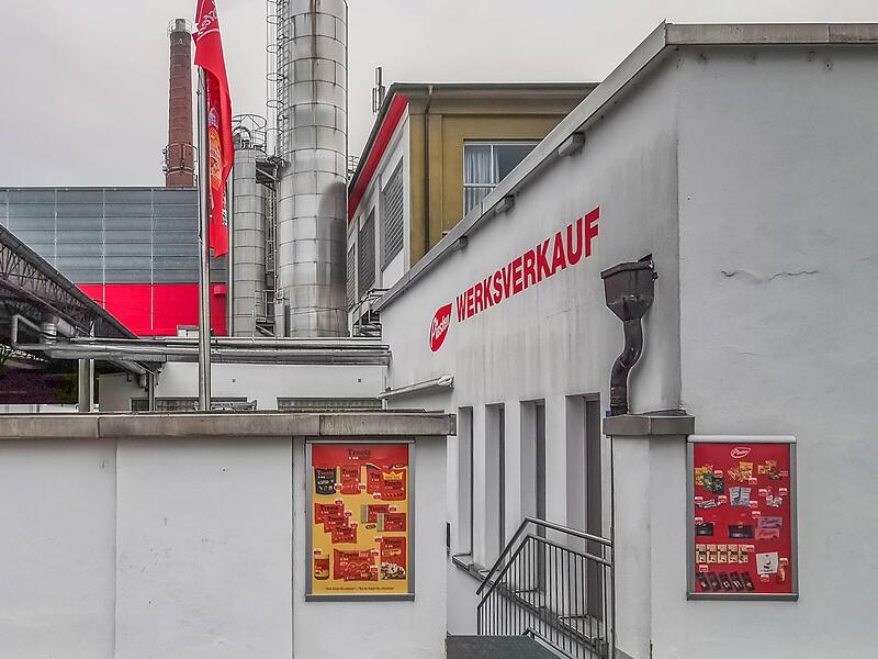 Noch bis Ende des Jahres können Forchheimer Naschkatzen sich hier mit süßen Leckereien eindecken. Dann schließt der Werksverkauf von Piasten.Forchheim & Fränkische Schweiz