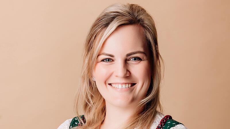 Anna-Kathrin Ott aus Winkelhof bei Seinsheim ist die einzige Kandidatin aus Franken bei der Wahl der bayerischen Bierkönigin 2023. Anna-Kathrin Ott aus Winkelhof bei Seinsheim ist die einzige Kandidatin aus Franken bei der Wahl der bayerischen Bierkönigin 2023.