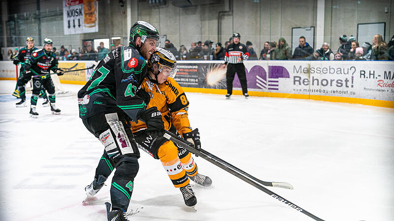 Philipp Stobbe (vorne) war einer von nur f&uuml;nf H&ouml;chstadter Verteidigern in T&ouml;lz. Bei den formstarken L&ouml;wen war H&ouml;chstadt chancenlos.