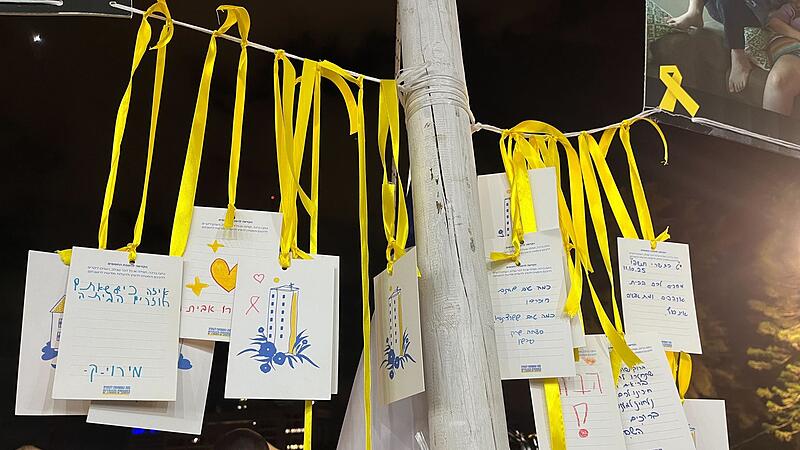 Nahostkonflikt - Israelis warten auf die Rückkehr der Geiseln