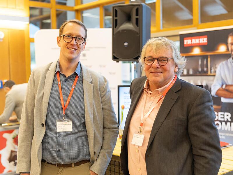 Igros-Geschäftsführer Johannes Graf und Dorfladen-Berater Volker Hahn. Igros-Geschäftsführer Johannes Graf und Dorfladen-Berater Volker Hahn.