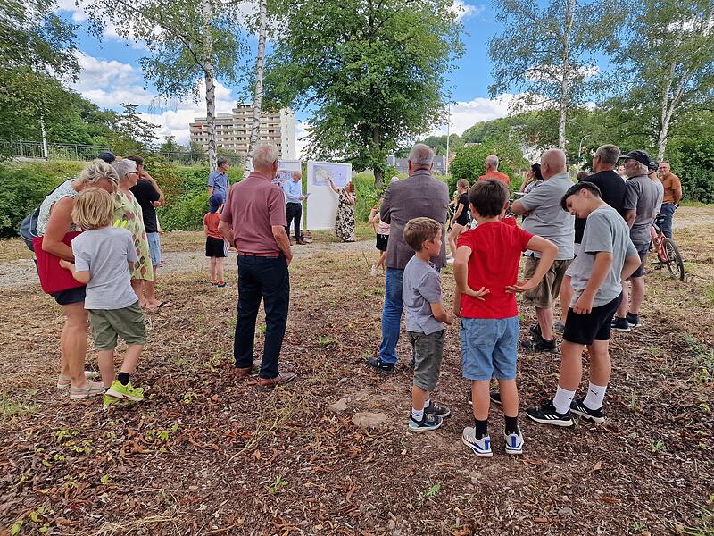 Vorstellung der Pl&auml;ne f&uuml;r den Spielplatz hinter dem Garitzer Kreisel.