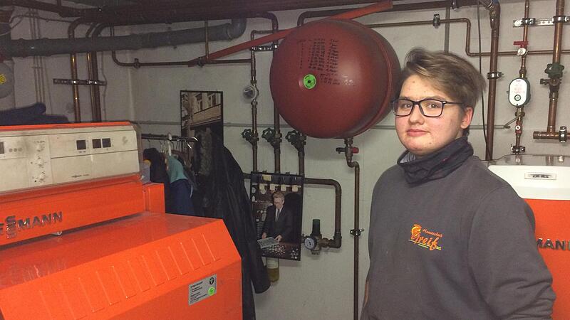 Leonhard Freudensprung hat in seiner Ausbildung genug zu tun. Doch in der Berufsschule muss der Praxisunterricht ausfallen.