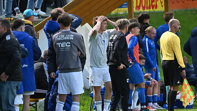 Münchberg gewinnt, Jahn Forchheim verpasst die Relegation Trauer und Entsetzen bei den Akteuren der SpVgg Jahn Forchheim. Am letzten Spieltag entriss Münchberg der Ebert-Elf die Aufstiegsrelegation.