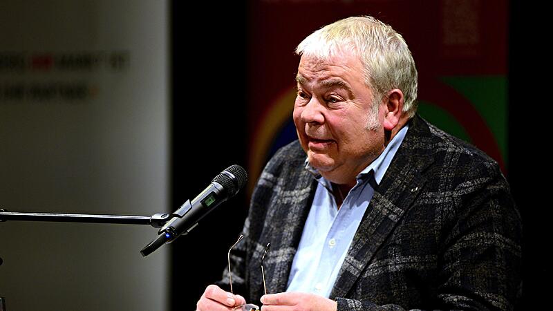 Beim Bamberger Literaturfestival widmete sich Max Goldt wieder einmal dem Alltag und seinen Entgleisungen.