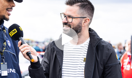 Die Stimme der DTM kommt aus Franken: Sportkommentator Tobias Schimon im Video-Interview. Die Stimme der DTM kommt aus Franken: Sportkommentator Tobias Schimon im Video-Interview.