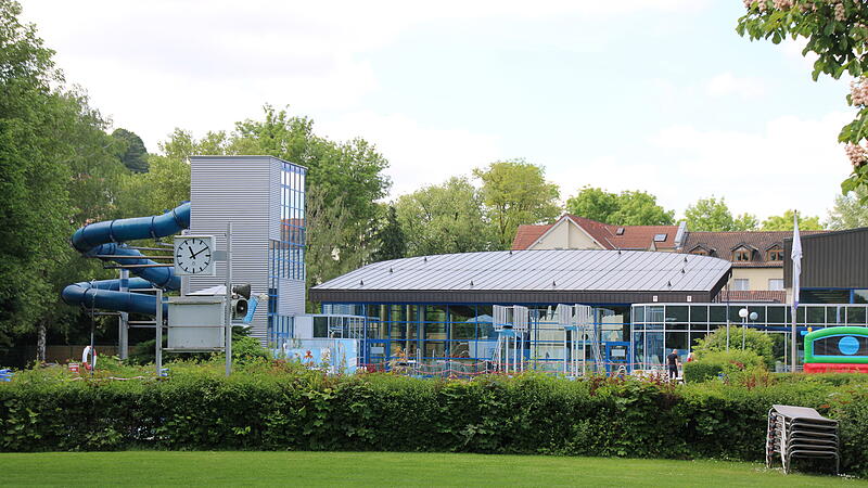 Schwimmbad, Gr&uuml;nfl&auml;che, Freibad