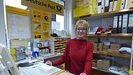 Renate Och betreibt in ihrem Lädchen auch eine Poststelle. Der Betrieb wird nun eingestellt.Forchheim & Fränkische Schweiz Renate Och betreibt in ihrem Lädchen auch eine Poststelle. Der Betrieb wird nun eingestellt.Forchheim & Fränkische Schweiz