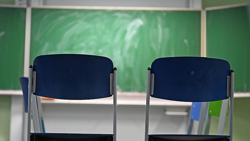 Zeugen nach Einbruch in Schule im Kreis Forchheim gesucht Zeugen nach Einbruch in Schule im Kreis Forchheim gesucht