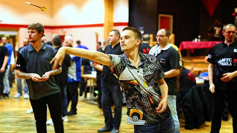 Presseck statt &bdquo;Ally Pally&ldquo;: Dart-Profi Ricardo &bdquo;Pikachu&ldquo; Pietreczko, der die Qualifikation f&uuml;r die derzeit laufende WM in England knapp verpasst hatte, entschloss sich kurzfristig zu einer Teilnahme am Frankenwald-Cup.