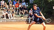 Schattenplätze waren auf der Zuschauertribüne beim Junioren-Finale, das der Rumäne Luca Preda (Bild) gegen Lasse Pörtner gewann, waren  angesichts der  sommerlichen Temperaturen begehrt.