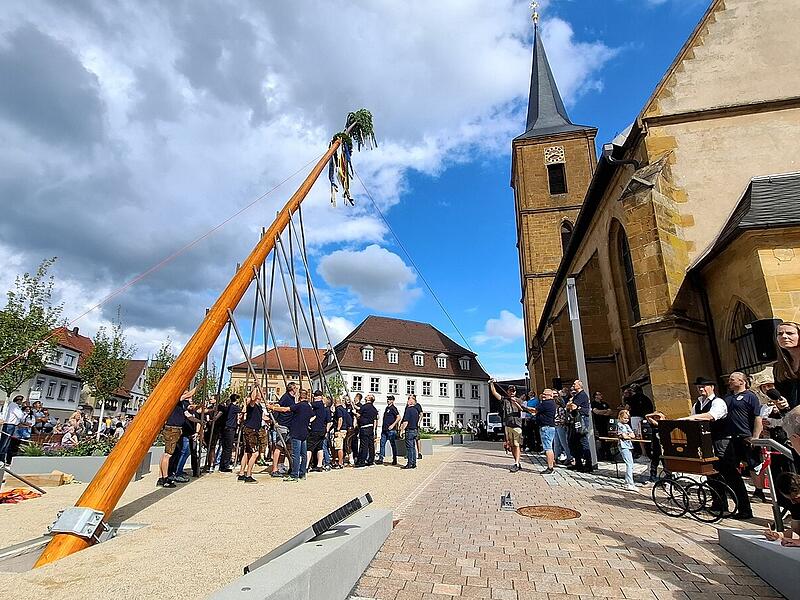 Scheßlitzer Kerwa wieder mit Baum