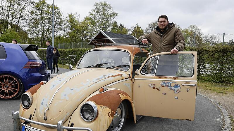 Tiefergelegt: Erik Bätz mit dem 81er Käfer aus Mexiko im sogenannten „Ratlook“