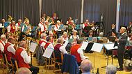 Das Seniorenblasorchester des Nordbayerischen Musikbundes gibt ein Konzert in der Musikakademie.