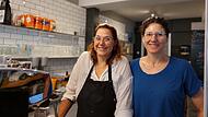 Kerstin (links) und Kathrin sind seit 24 Jahren befreundet und seit sieben Jahren Geschäftspartnerinnen.