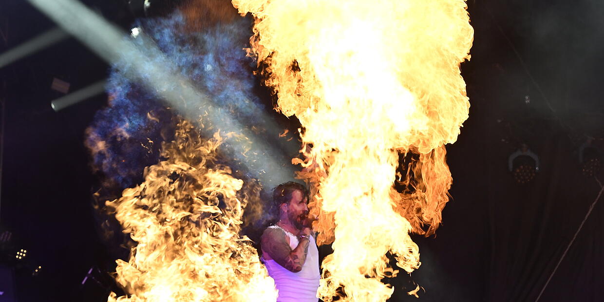 The BossHoss: Feurige Show von den Cowboys in Coburg