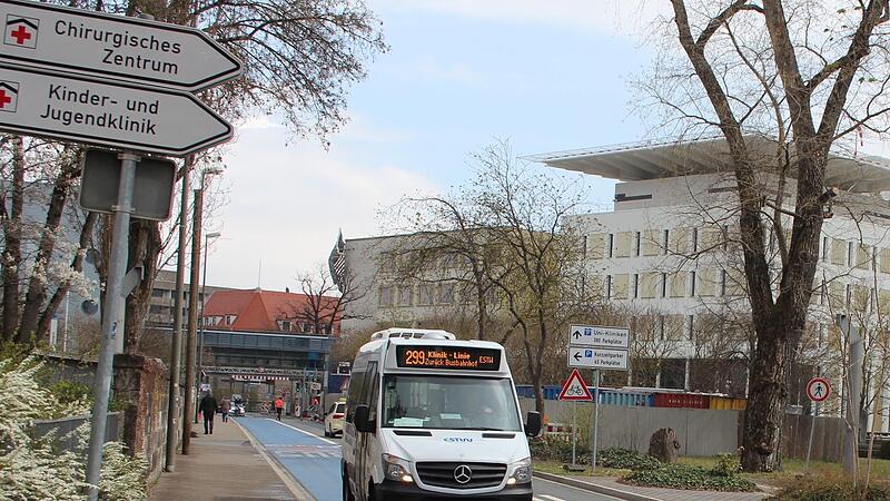 Die Kleinbusse der Klinik-Linie sind der erste Baustein für einen attraktiveren und obendrein kostenlosen Nahverkehr in der Erlanger Innenstadt. Der Landkreis sieht derzeit jedoch keine Möglichkeit, beim kostenfreien ÖPNV mitzuziehen.