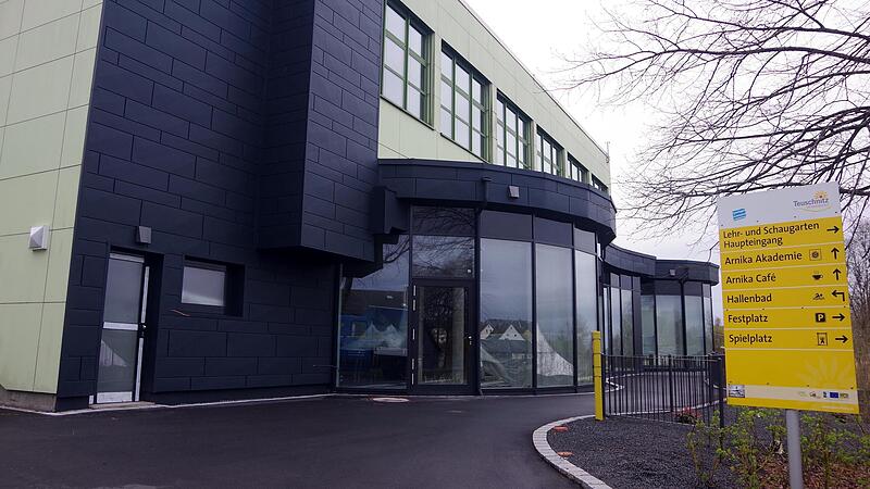 Voraussichtlich im M&auml;rz kann das Teuschnitzer Schwimmbad seine Pforten &ouml;ffnen.