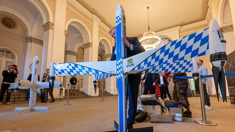 CSU-Fraktion lässt Drohne im Landtag aufbauen