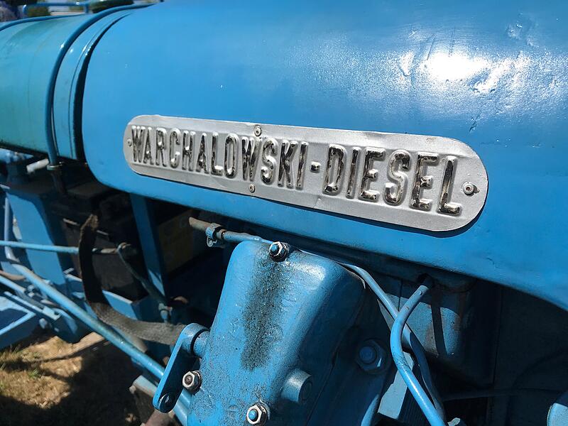 1000 Jahre Ailsbach: Die Oldtimer gl&auml;nzten und tuckerten um die Wette