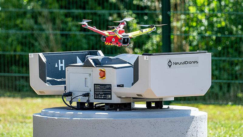 Drohne zur KI-gest&uuml;tzten Waldbrandfr&uuml;herkennung vorgestellt