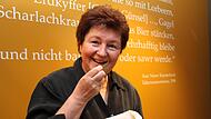 Sigrid Daum-Sauermann in ihrem Element im Bayerischen Gewürzmuseum, eines der drei Museen im Kulmbacher Mönchshof, das sie aufgebaut und geleitet hat.