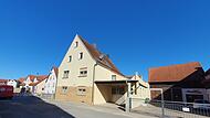 Das Wohnhaus des beschuldigten 48-Jährigen in Kalchreuth. Er ist Geschäftspartner des ehemaligen Lebensgefährten der vermissten und mutmaßlich ermordeten Alexandra R.