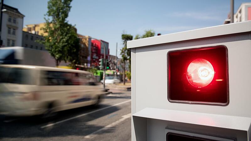 Blitzmarathon soll Raser bremsen – tut er das wirklich? Blitzmarathon soll Raser bremsen – tut er das wirklich?