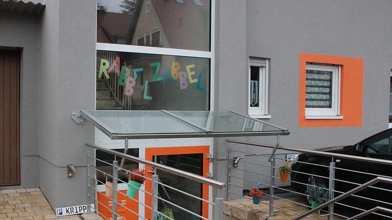 Weil bisher beim Personal und bei Kindern positive Corona-F&auml;lle bekannt sind, bleibt die Kita Rabbel Zabbel in Forchheim vorerst im Notbetrieb.Forchheim & Fr&auml;nkische Schweiz