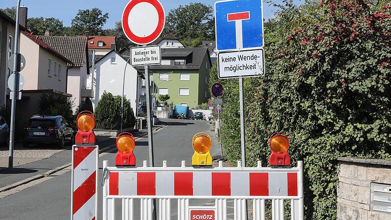 Sommerzeit ist Baustellenzeit, wie hier in Buckenhofen: Wo Pendler und Anwohner  in und um Forchheim aktuell überall  ausweichen müssen.Forchheim & Fränkische Schweiz
