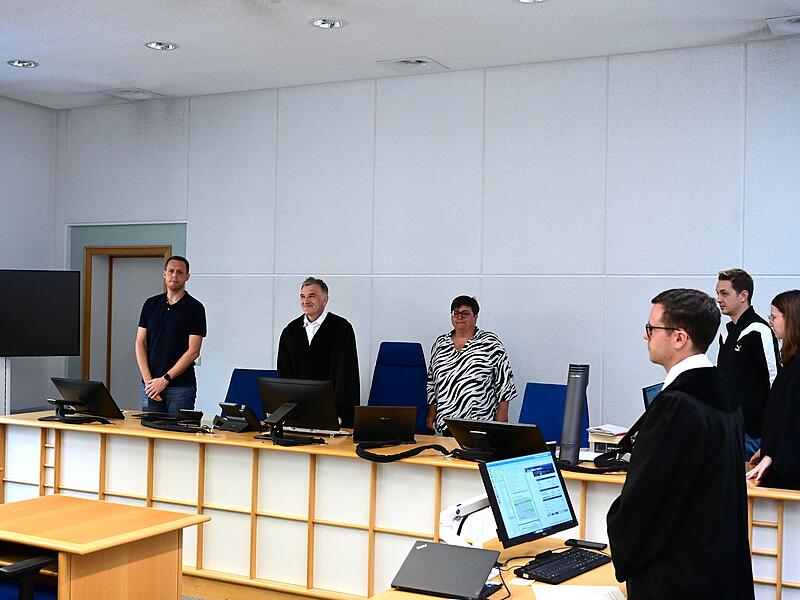 Das Jugendsch&ouml;ffengericht mit seinem Vorsitzenden Richter Martin Waschner, sowie Staatsanwalt Johannes Degel.