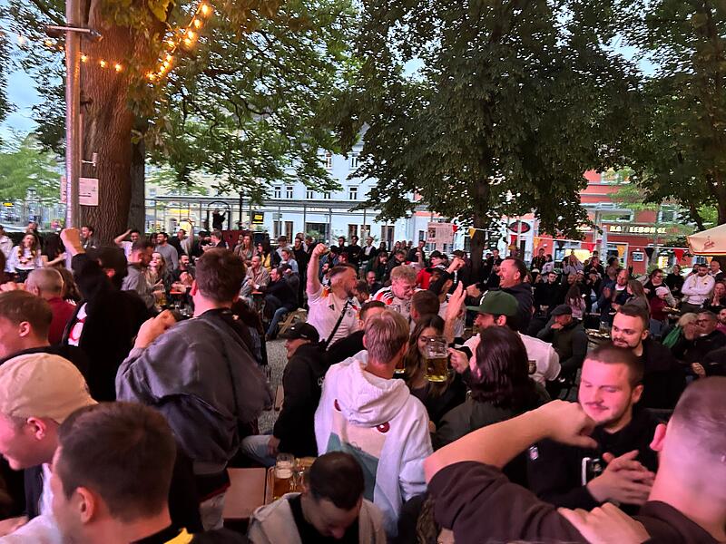 Fußball-EM: Public Viewing in CoburgFußball-EM 2024: So feiert Coburg Fußball-EM: Public Viewing in CoburgFußball-EM 2024: So feiert Coburg