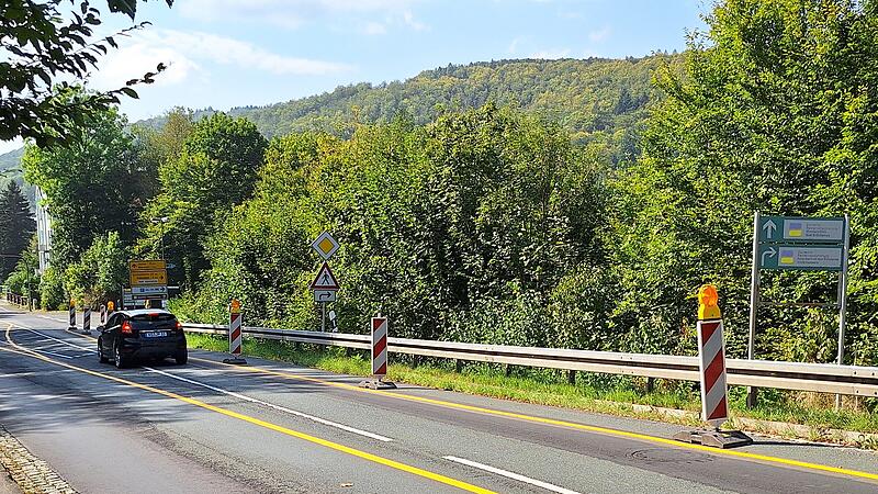 Absenkung an Wernarzer Stra&szlig;e im Staatsbad Br&uuml;ckenau