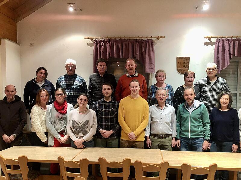 Diese Horhäuser bilden das Festkomitee