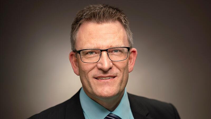 Der Iphöfer Stadtkämmerer Günther Schell kandidiert am 28. April um das Bürgermeisteramt in seiner Heimatgemeinde Sugenheim.