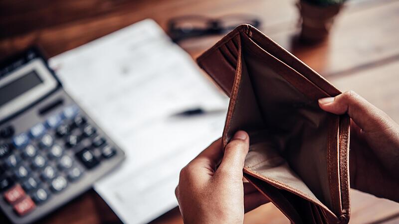 Wenn der Geldbeutel leer und der &Uuml;berblick &uuml;ber die Ausgaben verloren gegangen ist, sollte man sich nicht scheuen und Unterst&uuml;tzung suchen.