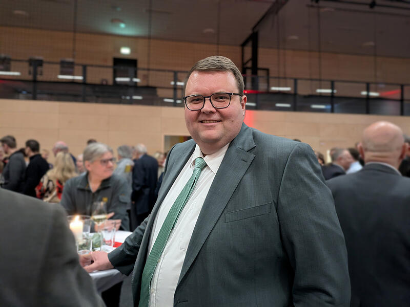 Andreas Tr&auml;gner, 2 B&uuml;rgermeister (Freie W&auml;hler), findet es schwierig, sich auf ein Thema festzulegen. "Ich w&uuml;nsche mir f&uuml;r M&uuml;nnerstadt, dass wir im Stadtrat genauso zusammen weiterarbeiten, wie bisher, dann schaffen wir alle H&uuml;rden."