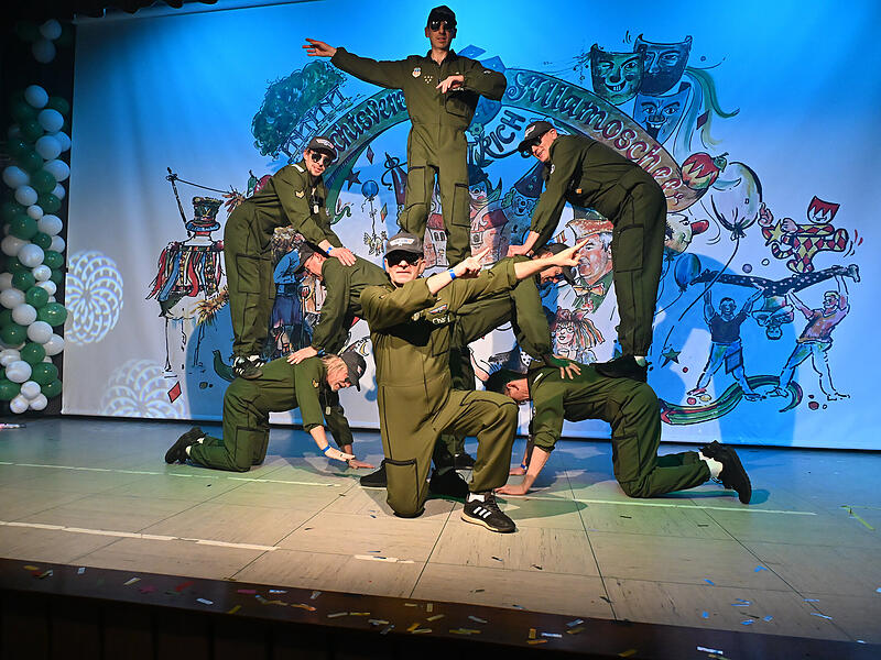 Am Freitag veranstaltete der Effeltricher Fastnachtsverein Allamoschee zum 16. Mal das M&auml;nnerballett-Turnier.