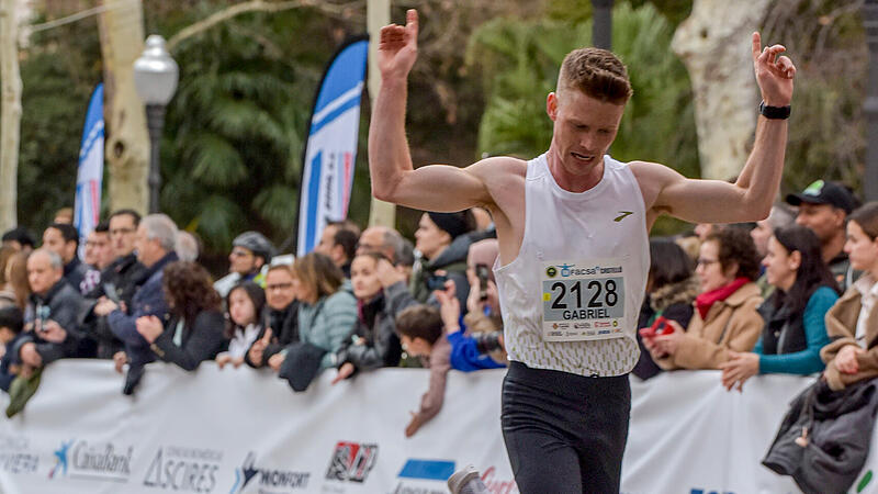 Gabriel Lautenschlager brach den oberfr&auml;nkischen Rekord auf zehn Kilometer Stra&szlig;e im spanischen Castellon mit 29:36 Minuten.