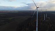 Südlich von Fuchsstadt werden aktuell drei neue Windräder gebaut. Südlich von Fuchsstadt werden aktuell drei neue Windräder gebaut.