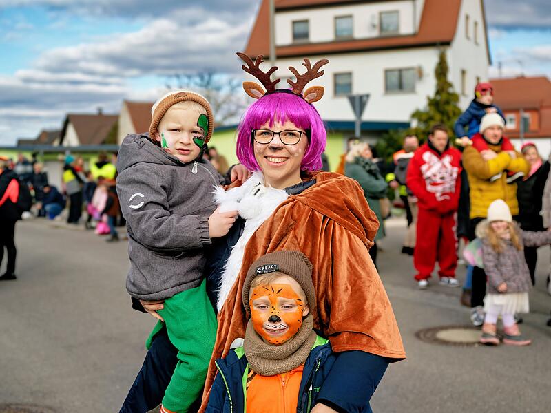 Faschingsumzug in Hirschaid 2026Mit Drachen und Pok&eacute;mon: Faschingsumzug in Hirschaid