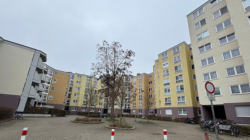 Seit Weihnachten warnt ein Aushang vor Legionellen in der Forchheimer Regnitzstraße.