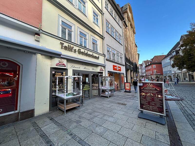 Ehemalige Post in der Spitalgasse Seit September 2025 befand sich hier bei „Tellis Goldankauf“ eine Partnerfiliale der Post. Jetzt, ziemlich genau ein Jahr später, wurde sie geschlossen.