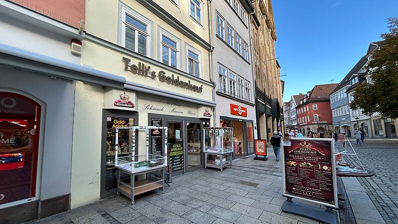 Ehemalige Post in der Spitalgasse Seit September 2025 befand sich hier bei „Tellis Goldankauf“ eine Partnerfiliale der Post. Jetzt, ziemlich genau ein Jahr später, wurde sie geschlossen.
